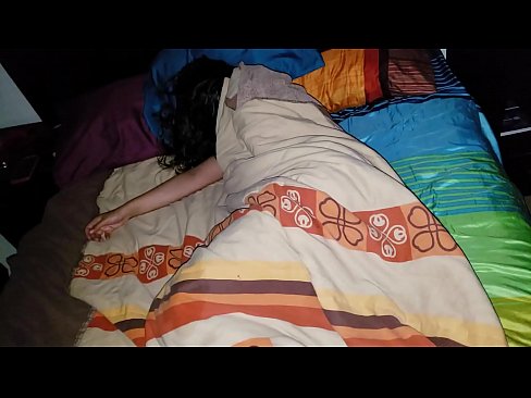 ❤️ Stepson berating a sua jovem madrasta enquanto ela dorme. ❤️ Porno porno em pt.shufflesex.ru ️❤